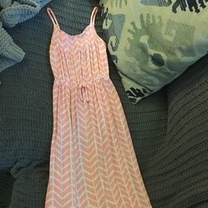 Maxi dress size 6/7 girls. Worn once.